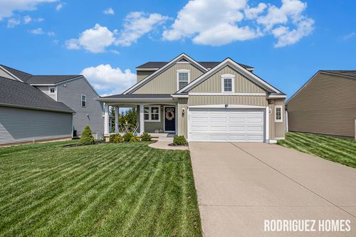 7857 High Knoll Dr Se, Byron Center, MI, 49315-7918 | Card Image