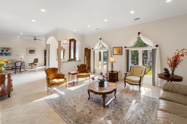 4937 Oxford Dr, House other with 3 bedrooms, 2 bathrooms and null parking in SIESTA KEY FL | Image 6