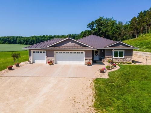 26369 Cherokee Rd, SAINT CHARLES, MN, 55972-4263 | Card Image