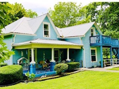 34 Lancaster Cir, Lancaster, TN, 38569-6221 | Card Image