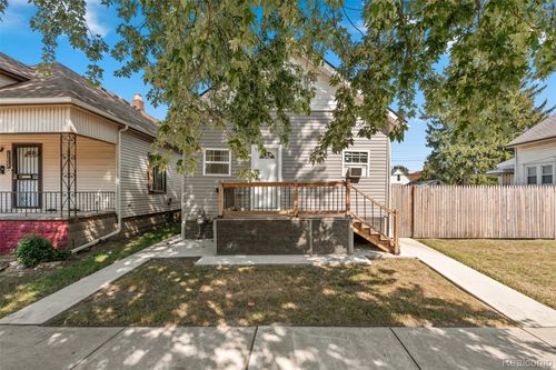 12056 Saint Aubin St, Hamtramck, MI, 48212-2627 | Card Image