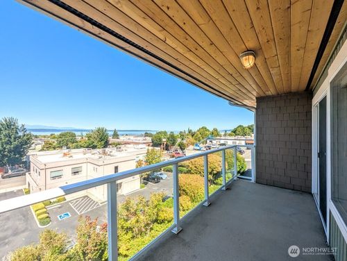 apt-204-520 Maple St, Edmonds, WA, 98020-3443 | Card Image