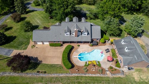 9 Stover Ln, Gordonsville, TN, 38563-4593 | Card Image