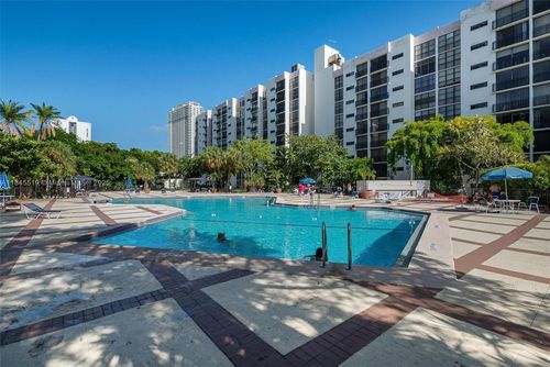 apt-305-16909 N Bay Rd, Sunny Isles Beach, FL, 33160-4222 | Card Image