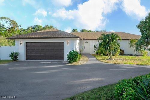 102 Sharwood Dr, NAPLES, FL, 34110-5720 | Card Image