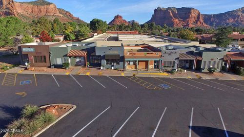 52 W Cortez Dr, Sedona, AZ, 86351-8888 | Card Image