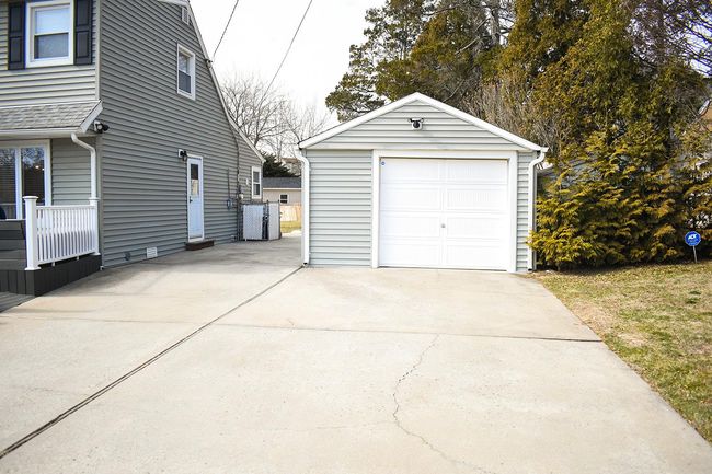 340 Bixley Heath, House other with 3 bedrooms, 2 bathrooms and null parking in Lynbrook NY | Image 10