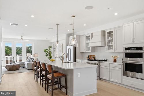 10530 White Granite Dr, OAKTON, VA, 22124 | Card Image