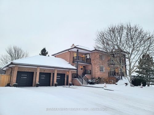 7 Stewart Cres, Thornton, ON, L0L2N0 | Card Image