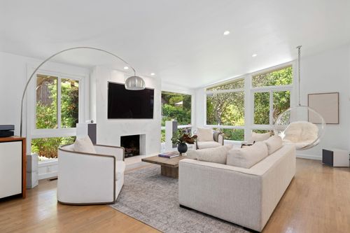 3233 Lucinda Ln, SANTA BARBARA, CA, 93105-2041 | Card Image