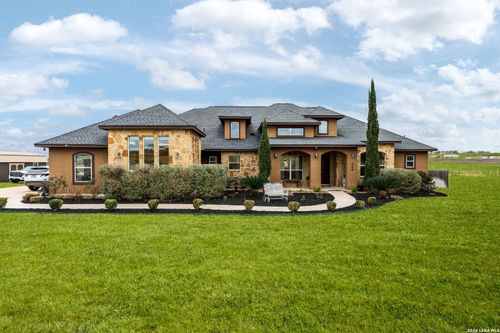 258 Triple R Dr, La Vernia, TX, 78121-5930 | Card Image