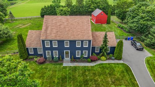 5 Blueberry Ln, Woodbury, CT, 06798-2331 | Card Image