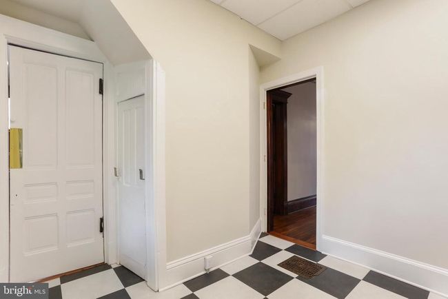 408 W King St, Home with 0 bedrooms, 4 bathrooms and null parking in MARTINSBURG WV | Image 33
