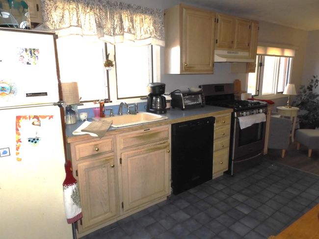 87 N Lowell Rd, House other with 3 bedrooms, 1 bathrooms and null parking in Windham NH | Image 8