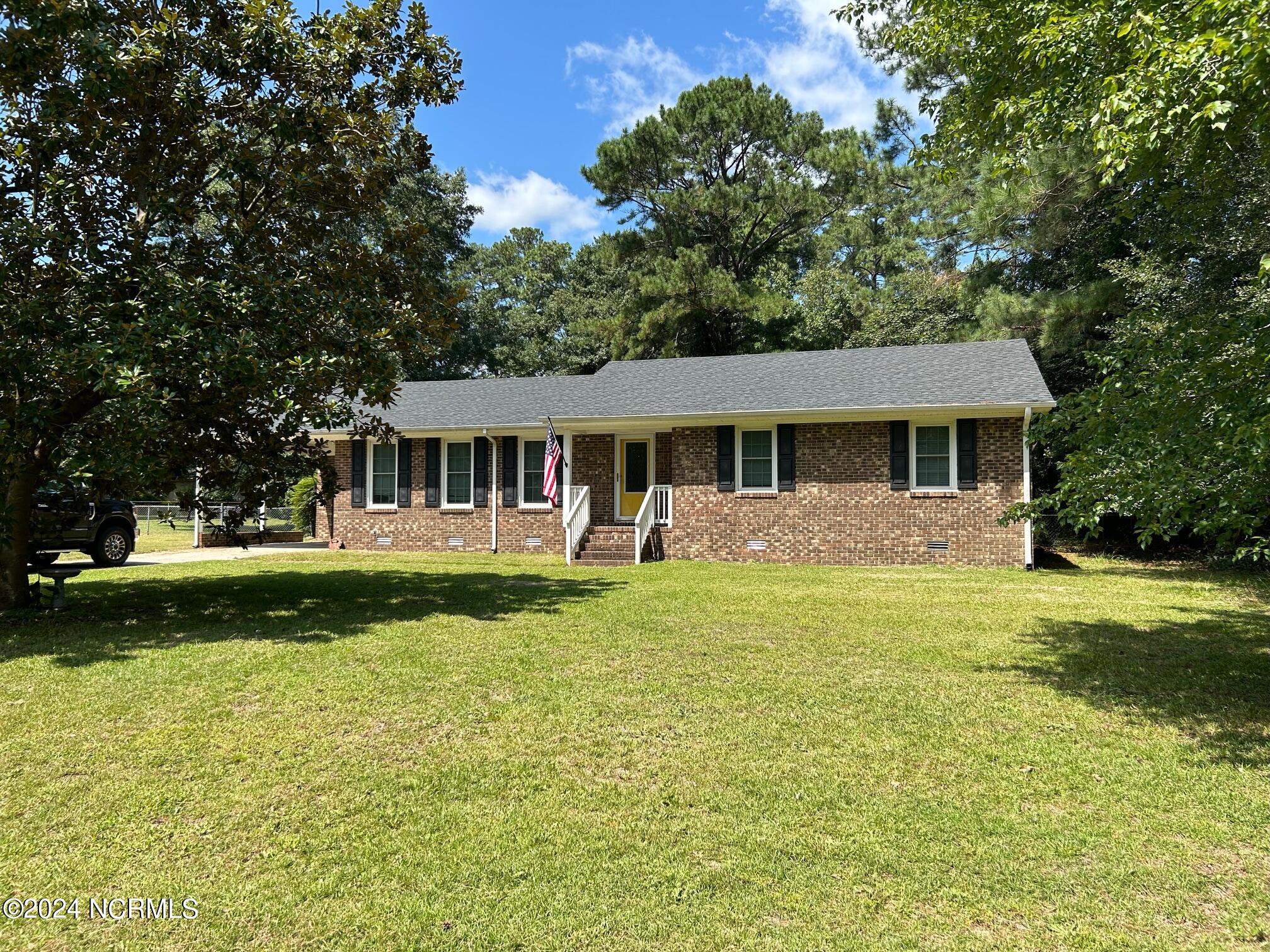 English Squire Dr, Kinston, NC 28504