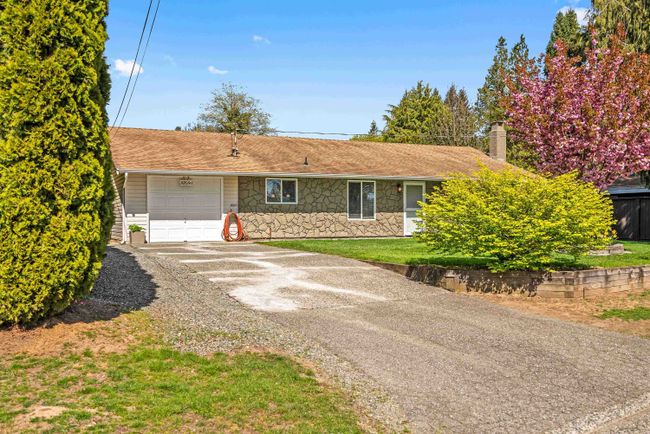 32091 Sandpiper Place, House other with 3 bedrooms, 1 bathrooms and 3 parking in Mission BC | Image 3