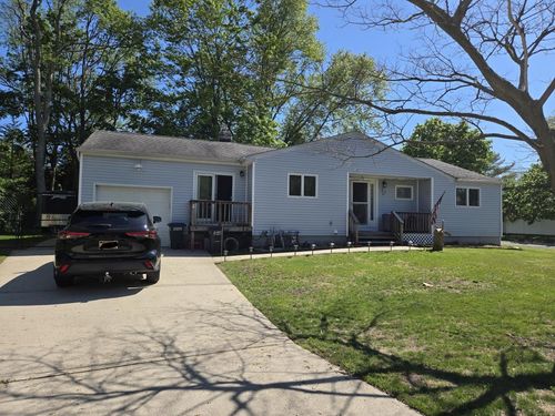 22 E Sycamore St, Central Islip, NY, 11722-4733 | Card Image