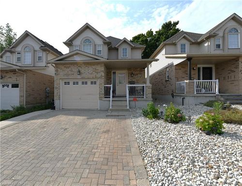 260 Bridlewreath St, Kitchener, ON, N2E4B4 | Card Image