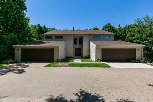 l-1225 35th Street Dr, Moline, IL, 61265-3467 | Card Image
