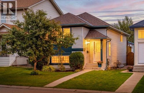 139 Country Hills Way Nw, Calgary, AB, T3K4W3 | Card Image