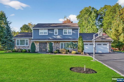 30 Manchester Way, Montville Township, NJ, 07058 | Card Image