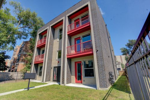 1s-4235 S Champlain Ave, Chicago, IL, 60653-2923 | Card Image