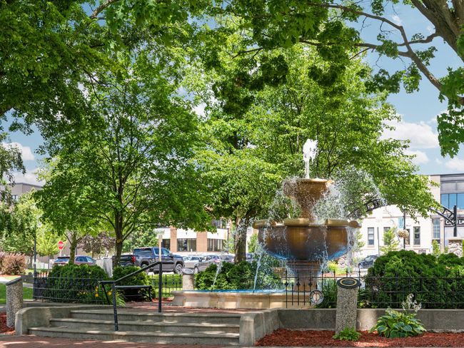 UNIT-104 - 301 N Lake St, Condo with 2 bedrooms, 2 bathrooms and null parking in Cadillac MI | Image 49