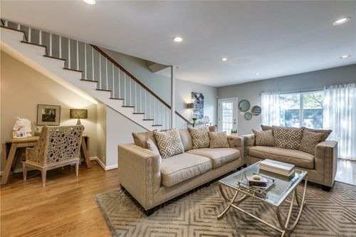 apt-1-7526 W Northwest Hwy, Dallas, TX, 75225-2433 | Card Image