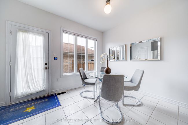 1916 Donald Cousens Pky, House attached with 3 bedrooms, 4 bathrooms and 1 parking in Markham ON | Image 10