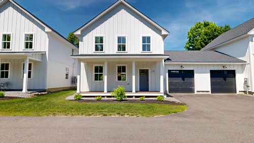 21-21 Magnolia Ln, Gardiner, ME, 04345-3298 | Card Image