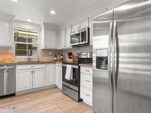 8756 E Via De La Luna, Scottsdale, AZ, 85258-3549 | Card Image