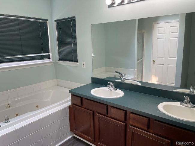 47000 Harbour Pointe Ct, House other with 4 bedrooms, 3 bathrooms and null parking in Van Buren Twp MI | Image 20