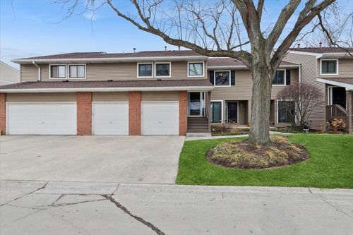 223 Winding Oak Ln, Buffalo Grove, IL, 60089-1585 | Card Image