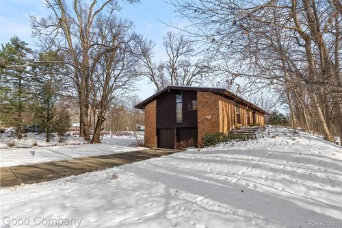 30080 Highmeadow Rd, Farmington Hills, MI, 48334-3012 | Card Image