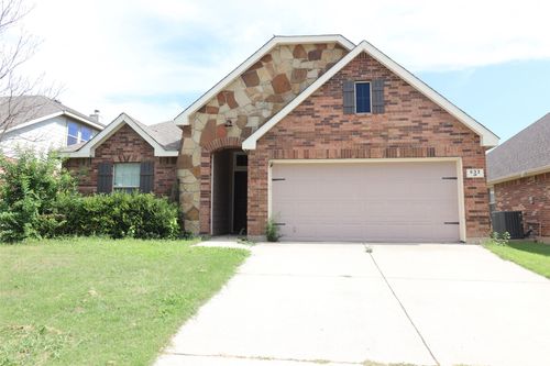 633 Tradewind Dr, Fort Worth, TX, 76131-4279 | Card Image