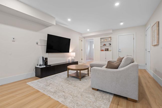 22178 124 Ave, House other with 8 bedrooms, 5 bathrooms and 10 parking in Maple Ridge BC | Image 14