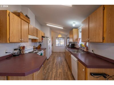 Kitchen/Nook-Wide Angle/Fisheye | Image 2