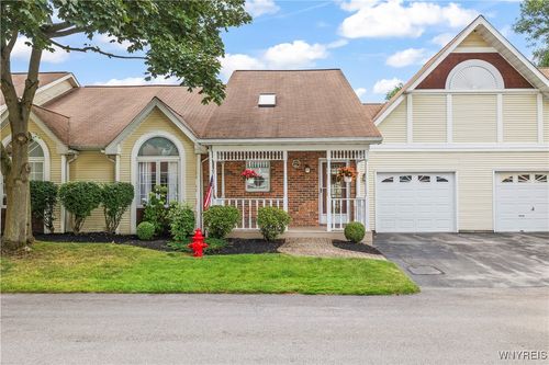 42 Spicebush Ln, Amherst, NY, 14221-1787 | Card Image