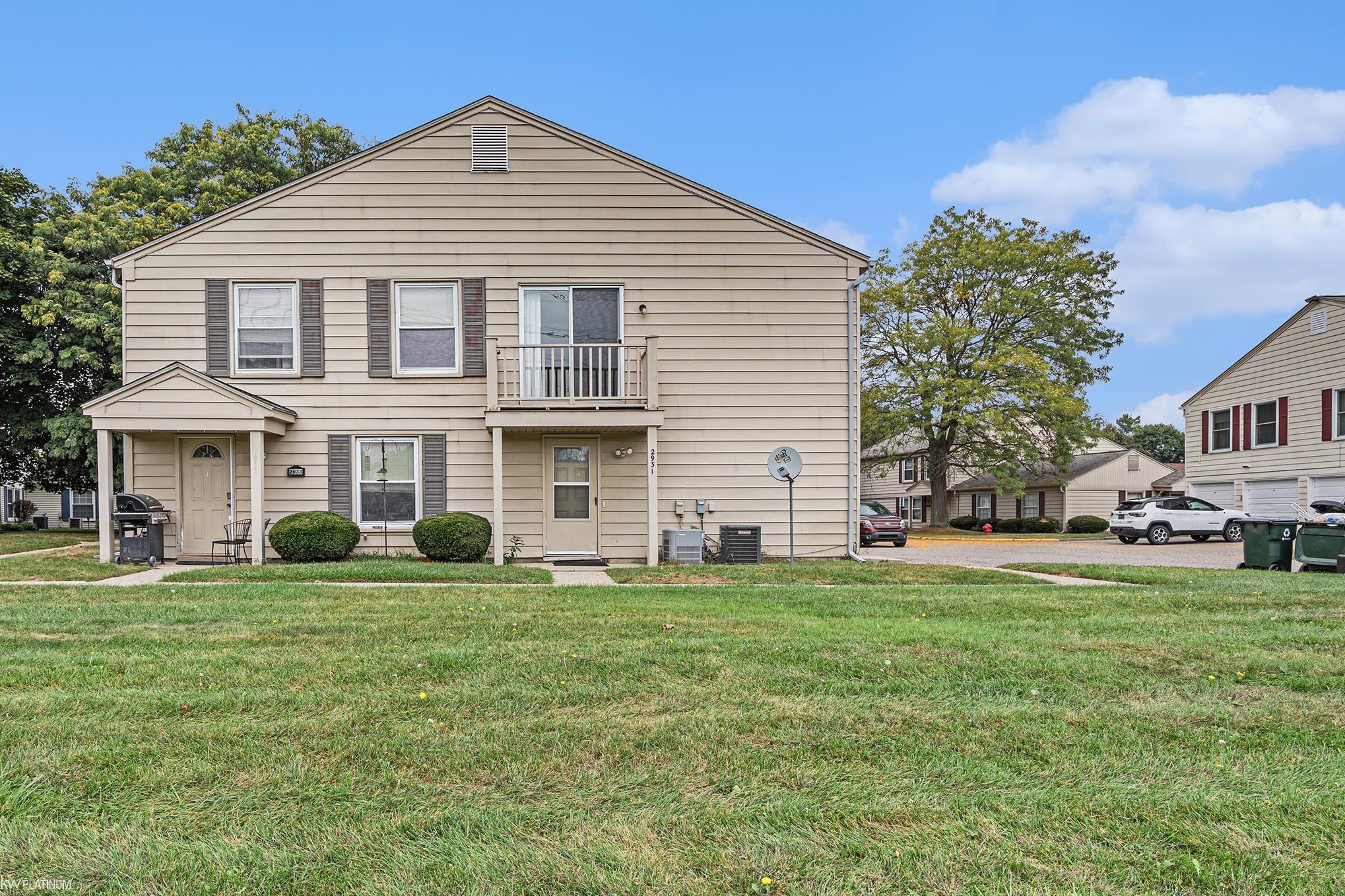 Rockford Ct, Lake Orion, MI 48360