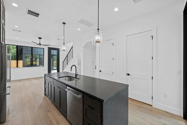 B - 2010 Gathright Cv, House other with 2 bedrooms, 3 bathrooms and 1 parking in Austin TX | Image 8