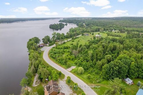 877 Lacroix Bay Rd, Westmeath, ON, K0J2L0 | Card Image