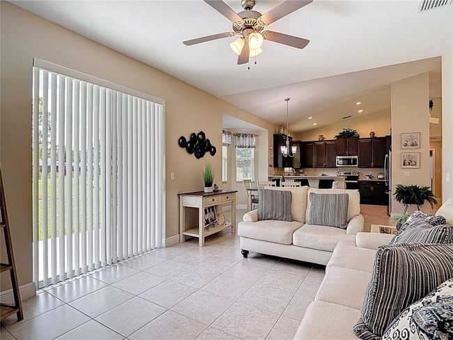 12323 House Finch Rd, House other with 3 bedrooms, 2 bathrooms and null parking in WEEKI WACHEE FL | Image 9