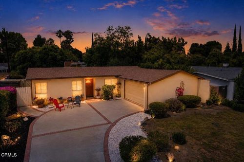 22901 Leadwell St, West Hills, CA, 91307-1618 | Card Image