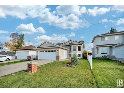 3923 28 St Nw, House other with 3 bedrooms, 3 bathrooms and null parking in Edmonton AB | Image 1