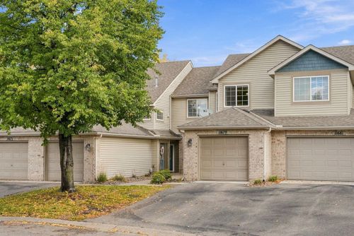 904-11679 Langford Cir, Burnsville, MN, 55337-3205 | Card Image