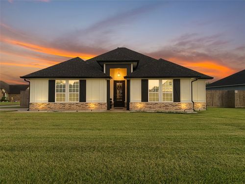 403 Green Meadows Dr, West Columbia, TX, 77486-9605 | Card Image