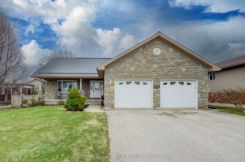190 Sarah Rd, Mount Forest, ON, N0G2L2 | Card Image