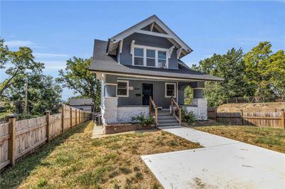 4100 Chestnut Street, House other with 3 bedrooms, 2 bathrooms and null parking in Kansas City MO | Image 2