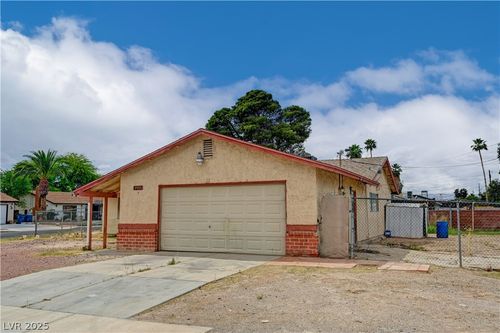 2209 Arden St, Las Vegas, NV, 89104-6007 | Card Image