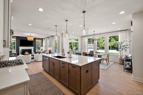 26690 Starters Way, South Lyon, MI, 48178-1394 | Card Image